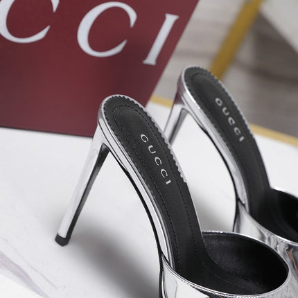 GUCCI 26S HEELED SANDALS 105 MM IN SILVER PATENT CALFSKIN