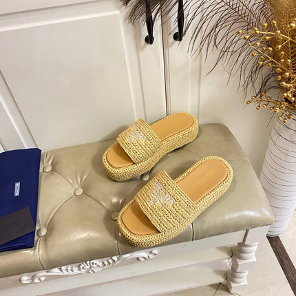 PRADA 26S SLIDE SANDALS IN BEIGE LOGO RAFFIA