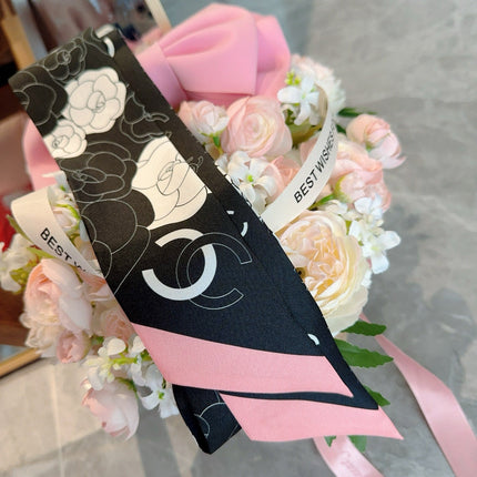 CHANEL 26S TWILLY SCARF 120 IN SILK 433683