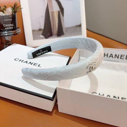 CHANEL 26S HEADBAND IN LIGHT BLUE SILK 505273