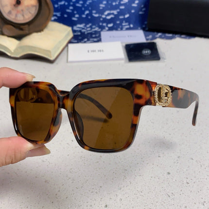 DIOR 26S OVERSIZED SQUARE FRAME IN ACETATE 500425