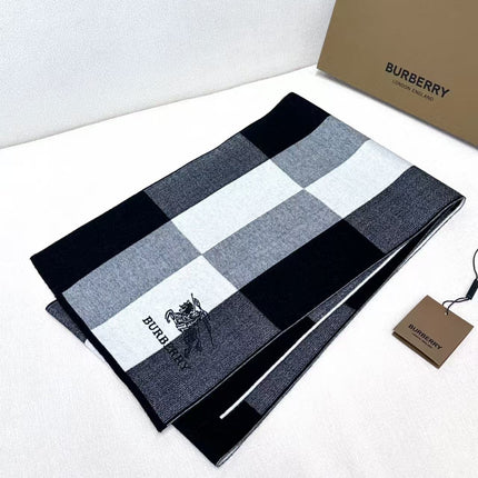 BURBERRY 26S SCARF 180CM IN CASHMERE 303180
