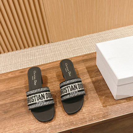 DIOR 26S D-CLUB EMBROIDERED HEELED SLIDES IN BLACK