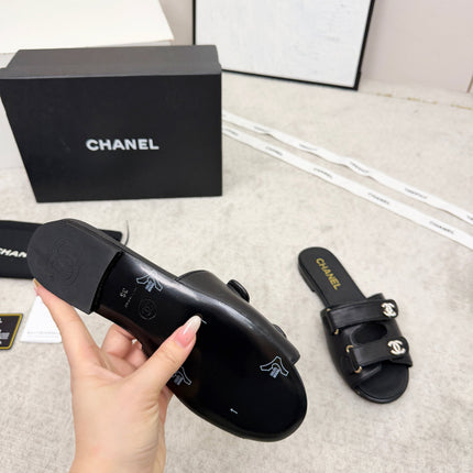CHANEL 26S DOUBLE STRAP SLIDE SANDALS IN BLACK CALFSKIN