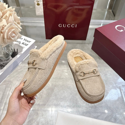 GUCCI 26S MULES IN LIGHT BEIGE SUEDE GG LOGO PATTERN