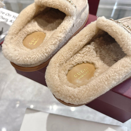 GUCCI 26S MULES IN LIGHT BEIGE SUEDE GG LOGO PATTERN