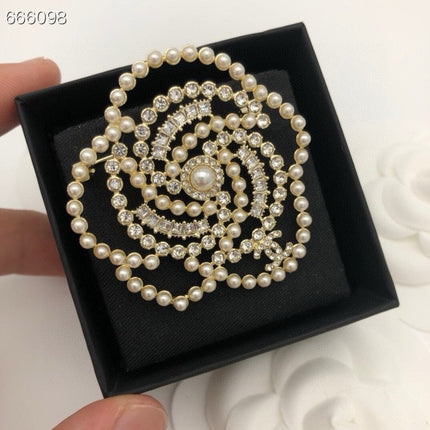 Collection image for: CHANEL BROOCH